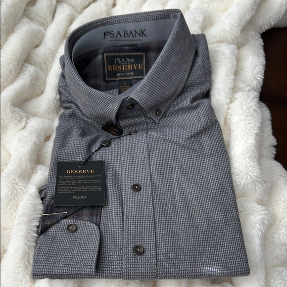 Jos. A. Bank Men's Grey Checkered Shirt - Picture 1 of 2